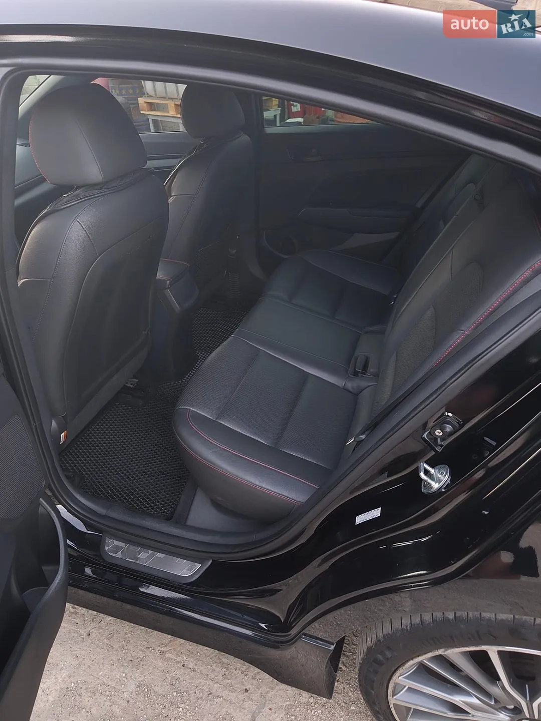 2016 Hyundai Elantra - мініатюра 5