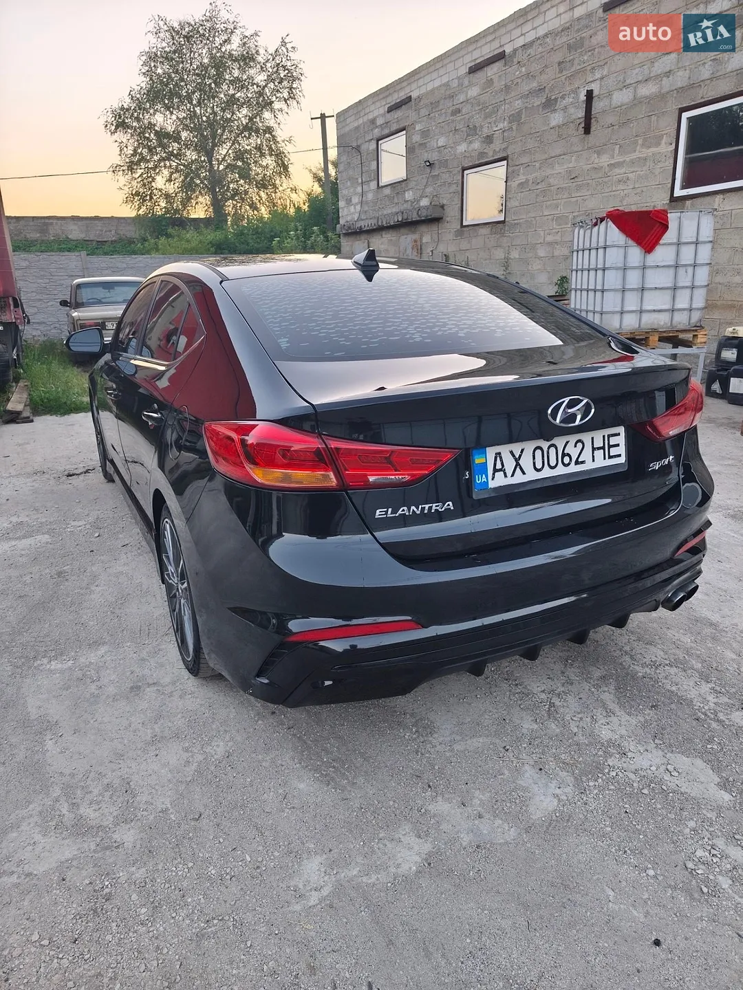 2016 Hyundai Elantra - мініатюра 11