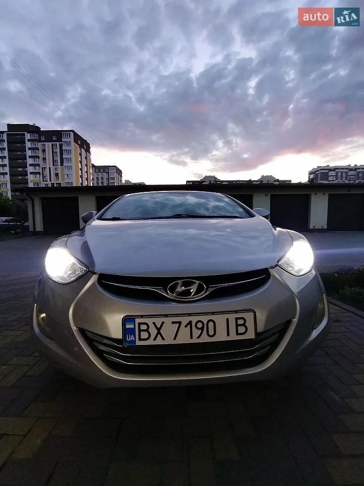 2014 Hyundai Elantra - мініатюра 10