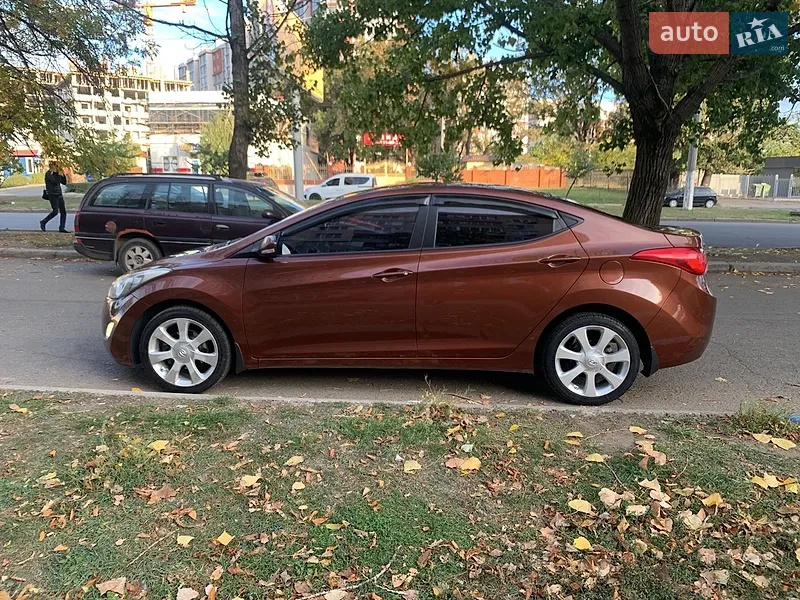 Hyundai Elantra 2013