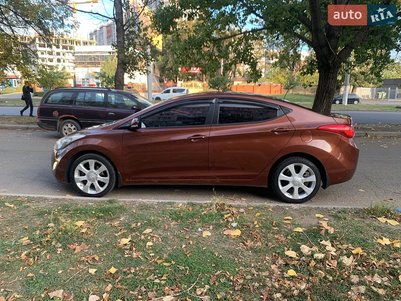 2014 Hyundai Elantra - мініатюра 14