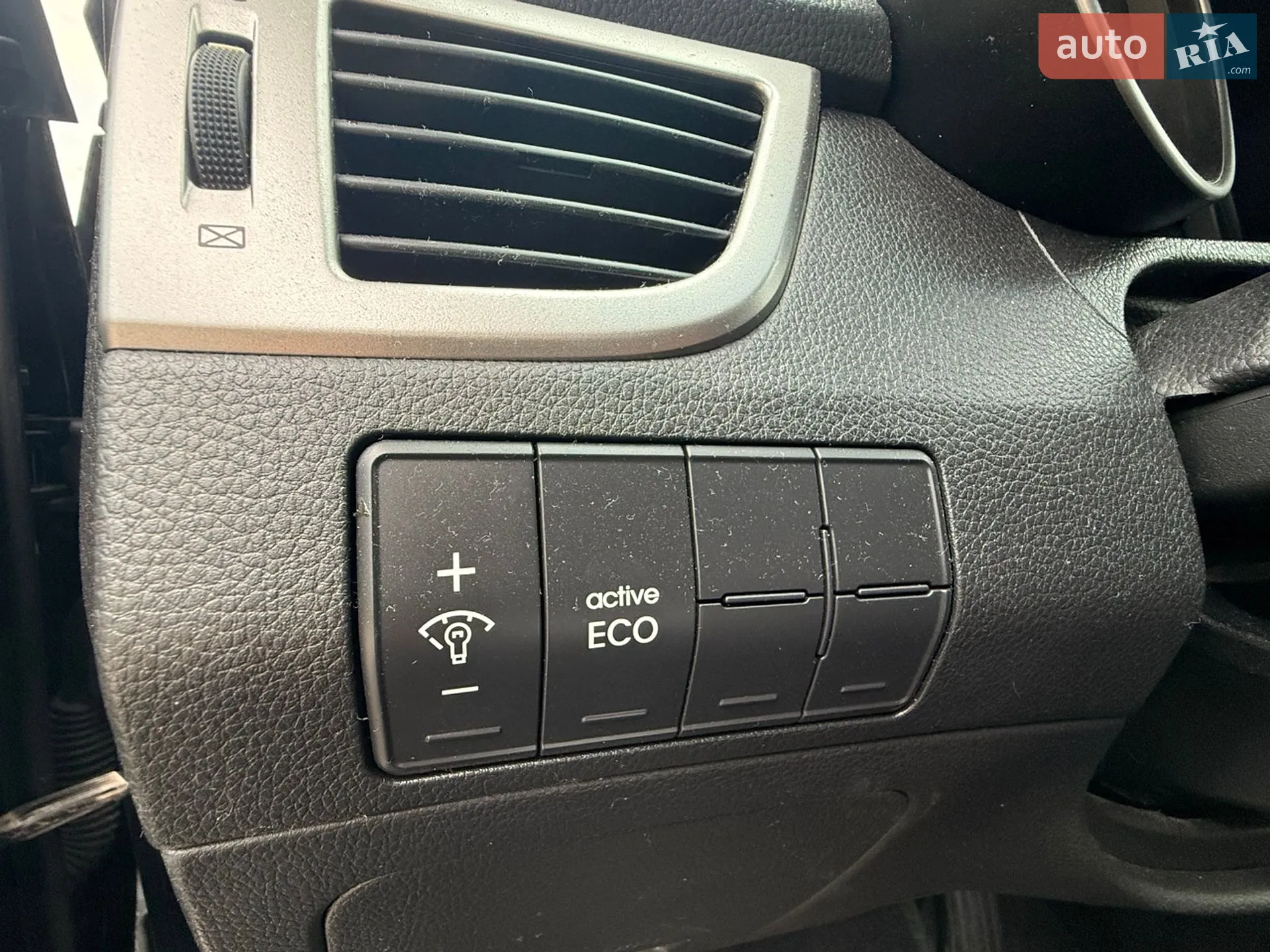 2016 Hyundai Elantra - мініатюра 16