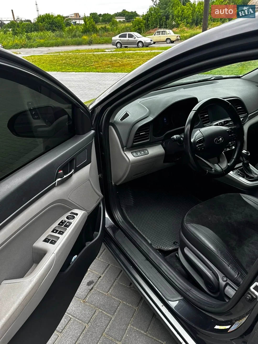 2020 Hyundai Elantra - мініатюра 10