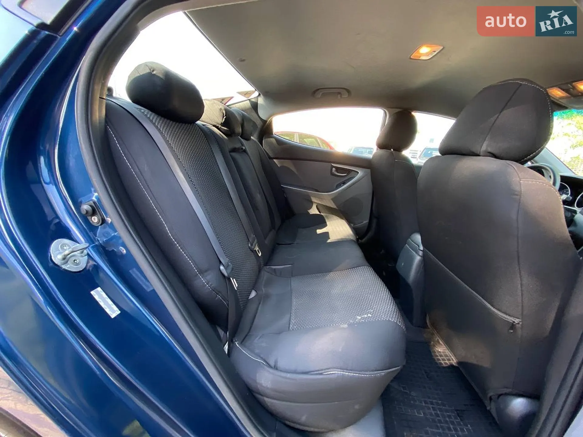 2014 Hyundai Elantra - мініатюра 16
