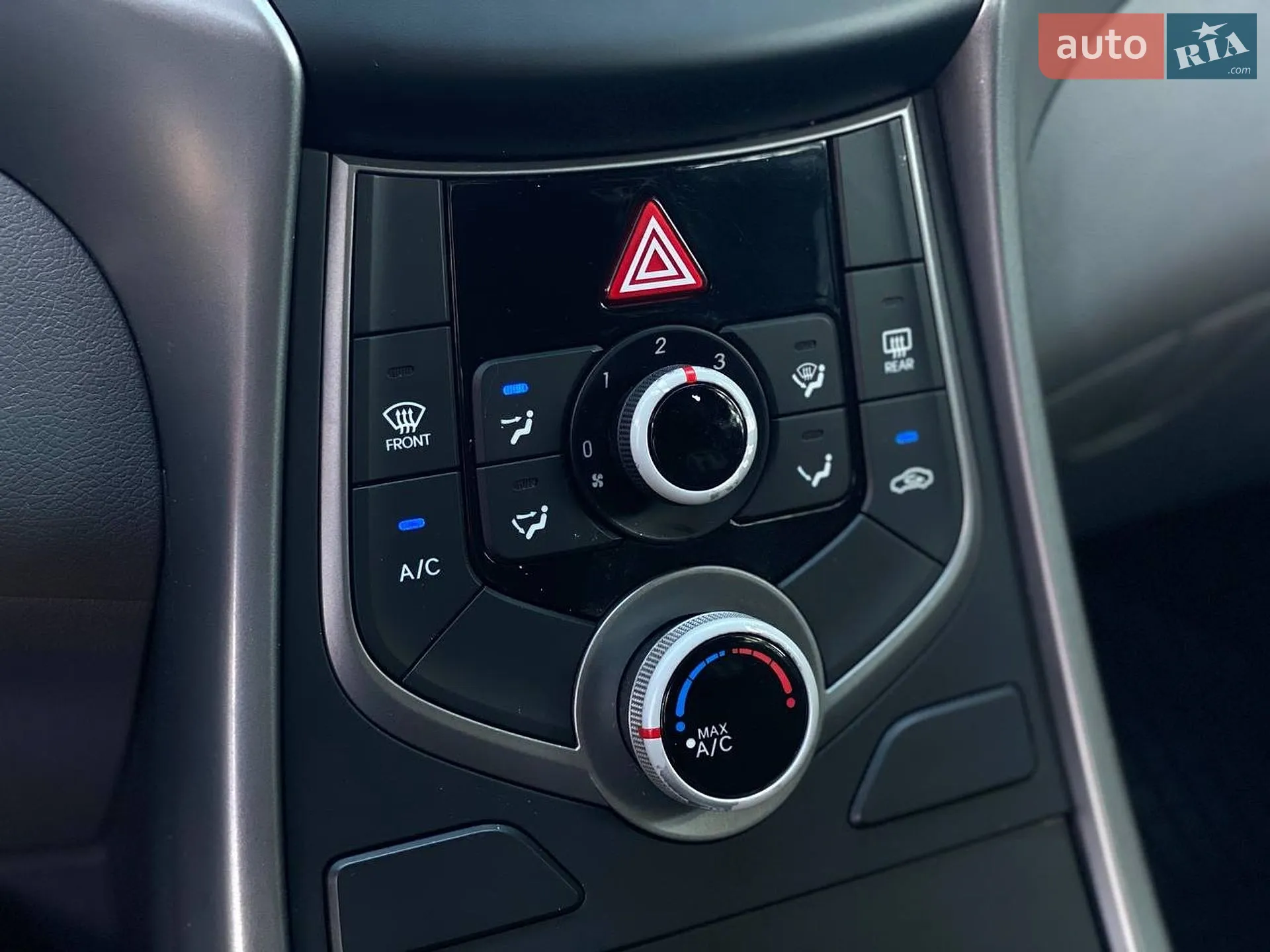 2014 Hyundai Elantra - мініатюра 20