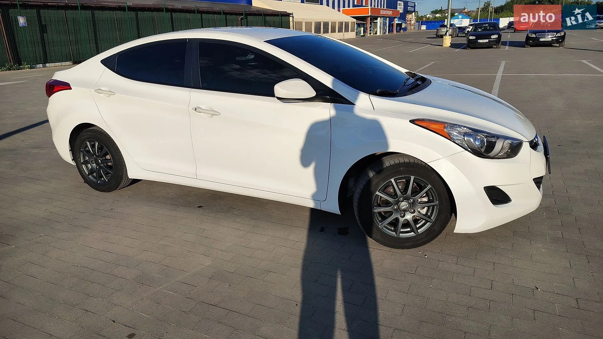 2013 Hyundai Elantra - мініатюра 9