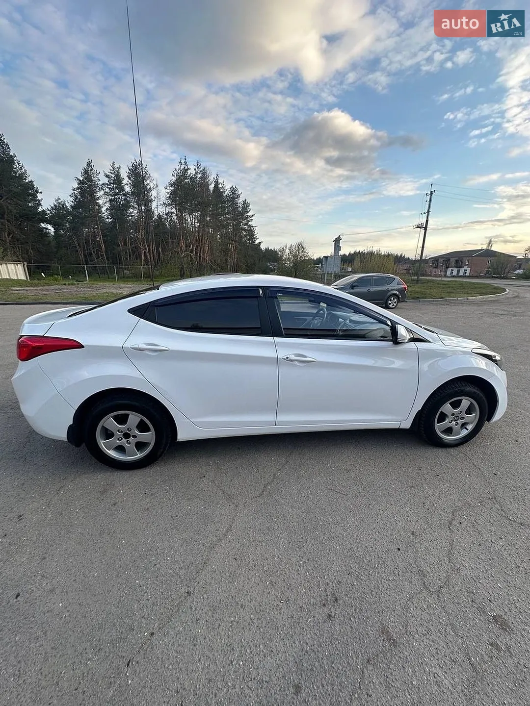 2013 Hyundai Elantra - мініатюра 5