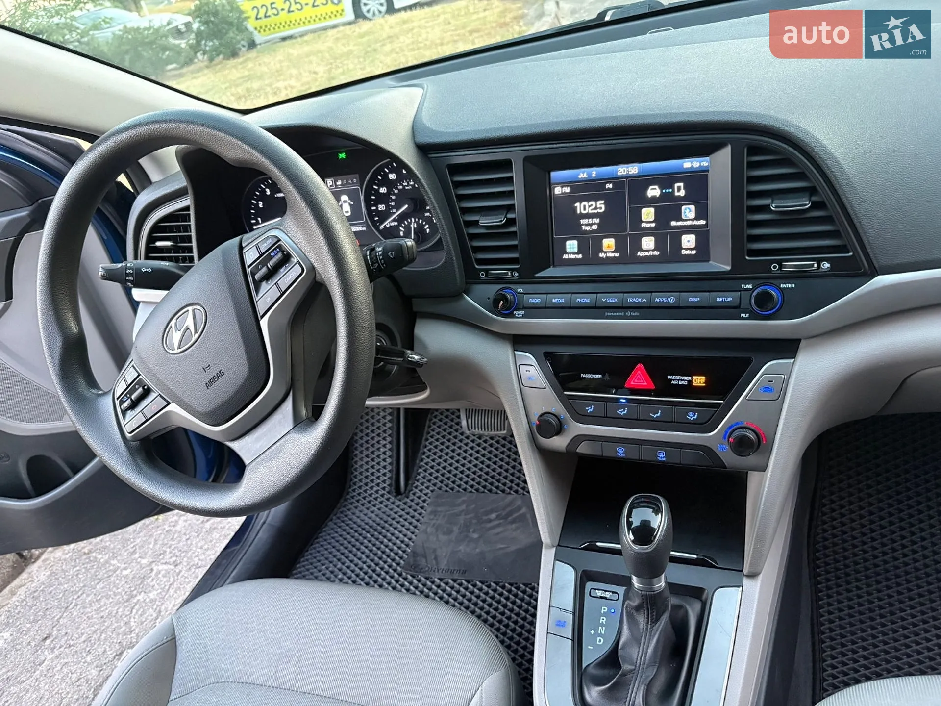 2017 Hyundai Elantra - мініатюра 15