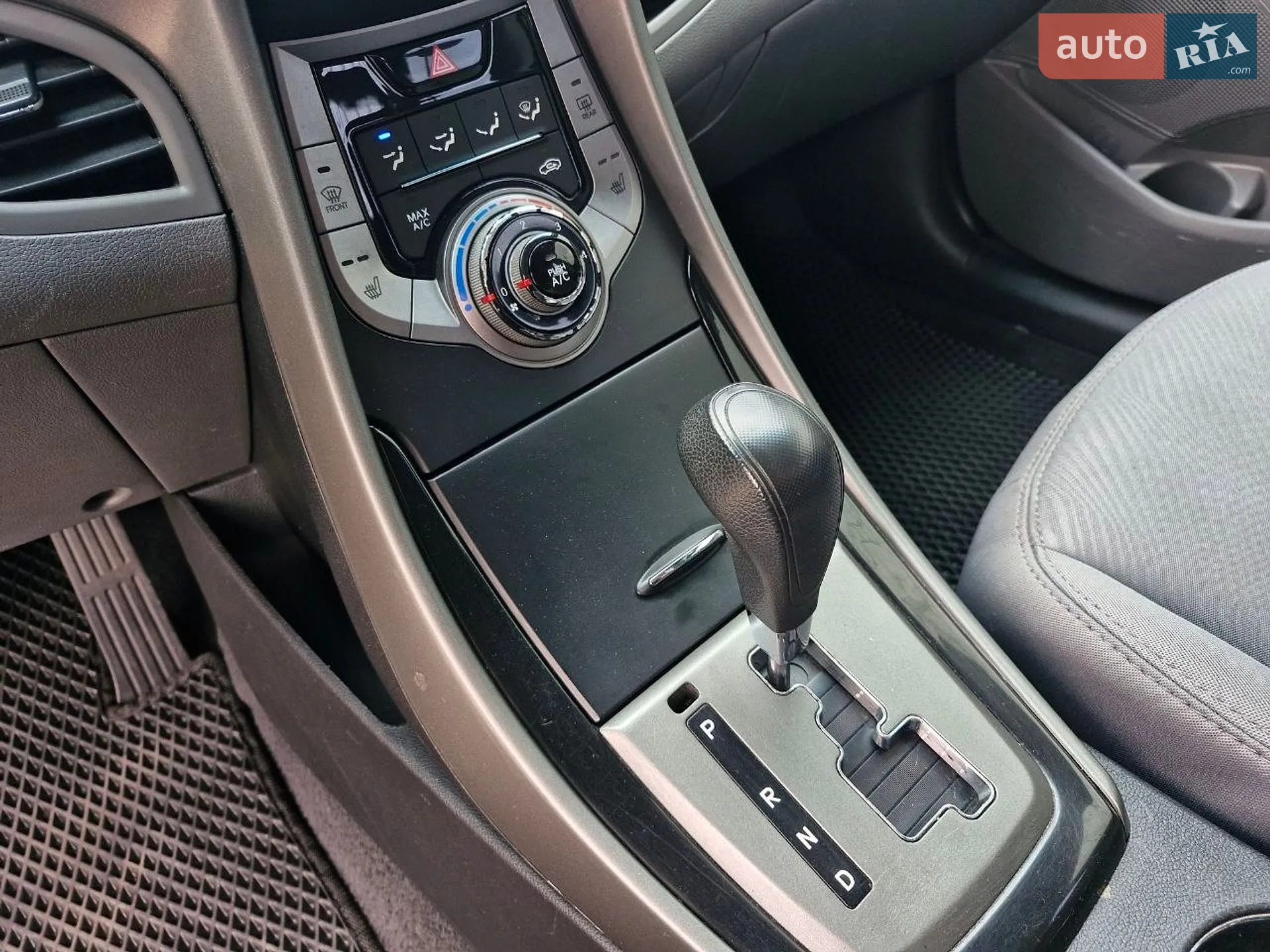 2012 Hyundai Elantra - мініатюра 20