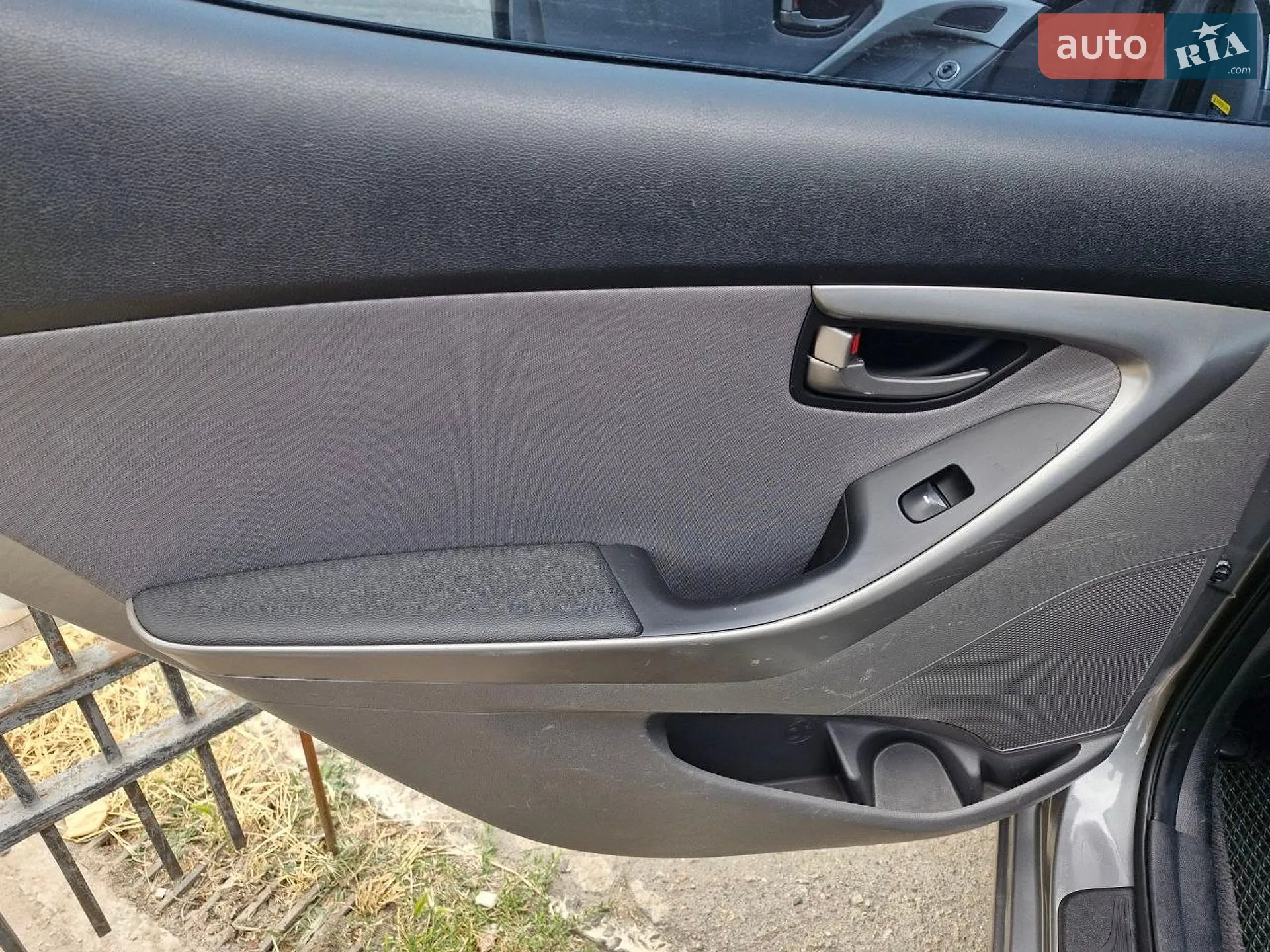 2012 Hyundai Elantra - мініатюра 11
