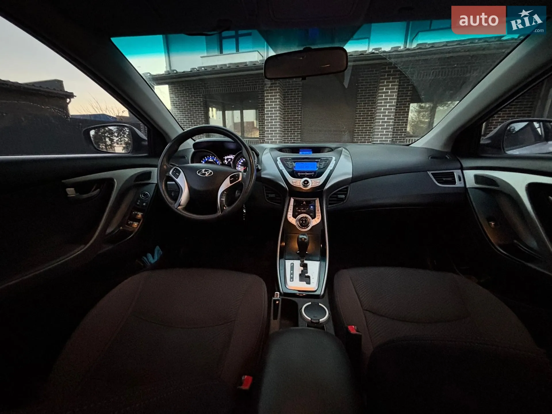 2011 Hyundai Elantra - мініатюра 18