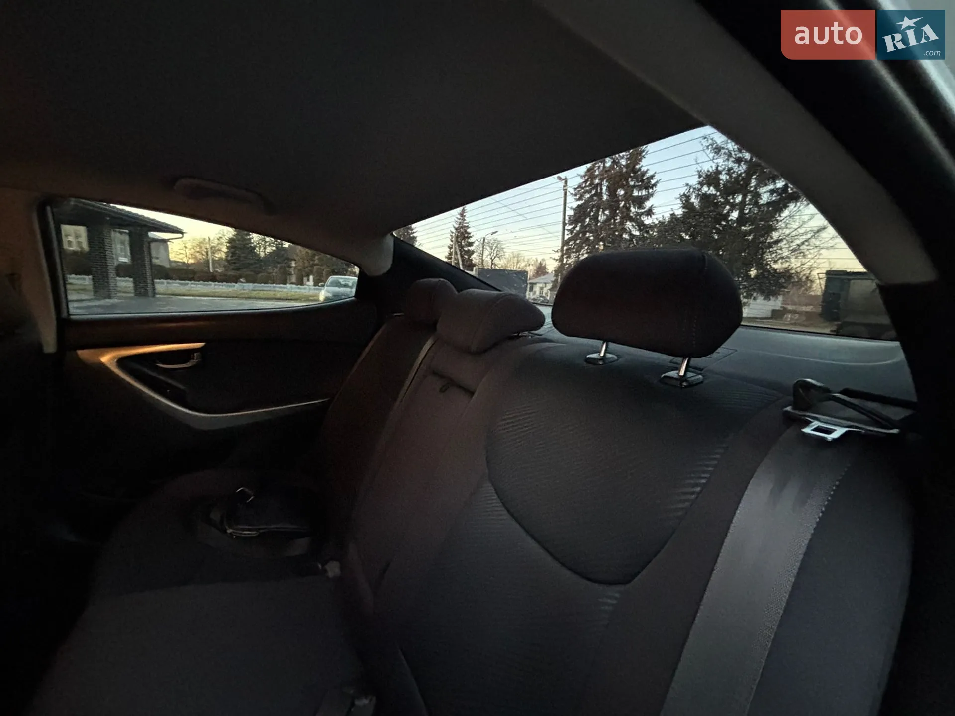 2011 Hyundai Elantra - мініатюра 21