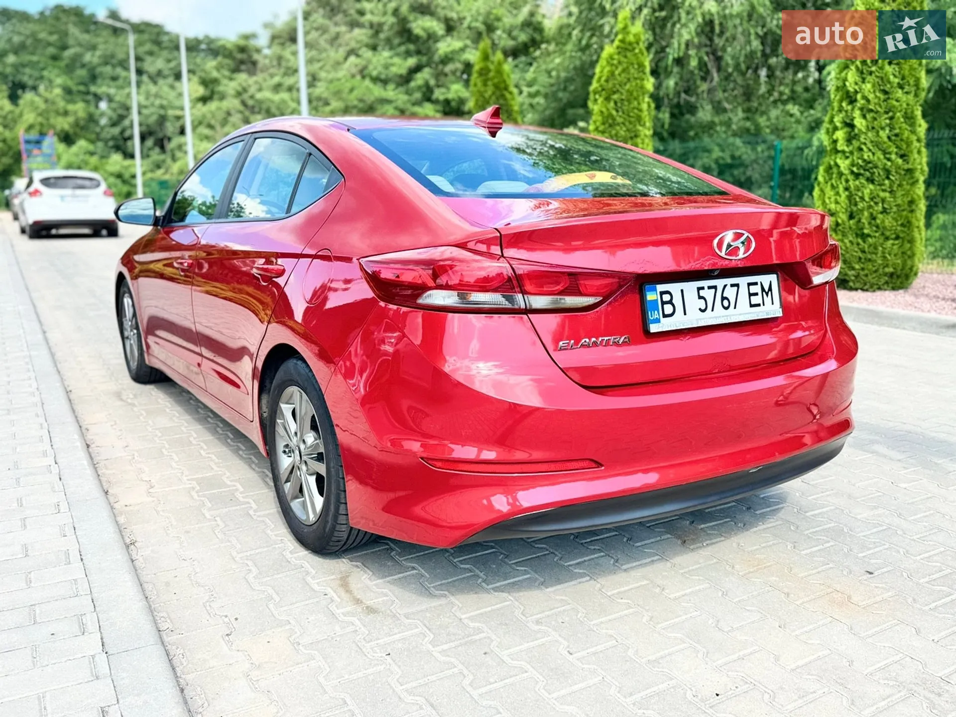 2017 Hyundai Elantra - мініатюра 12