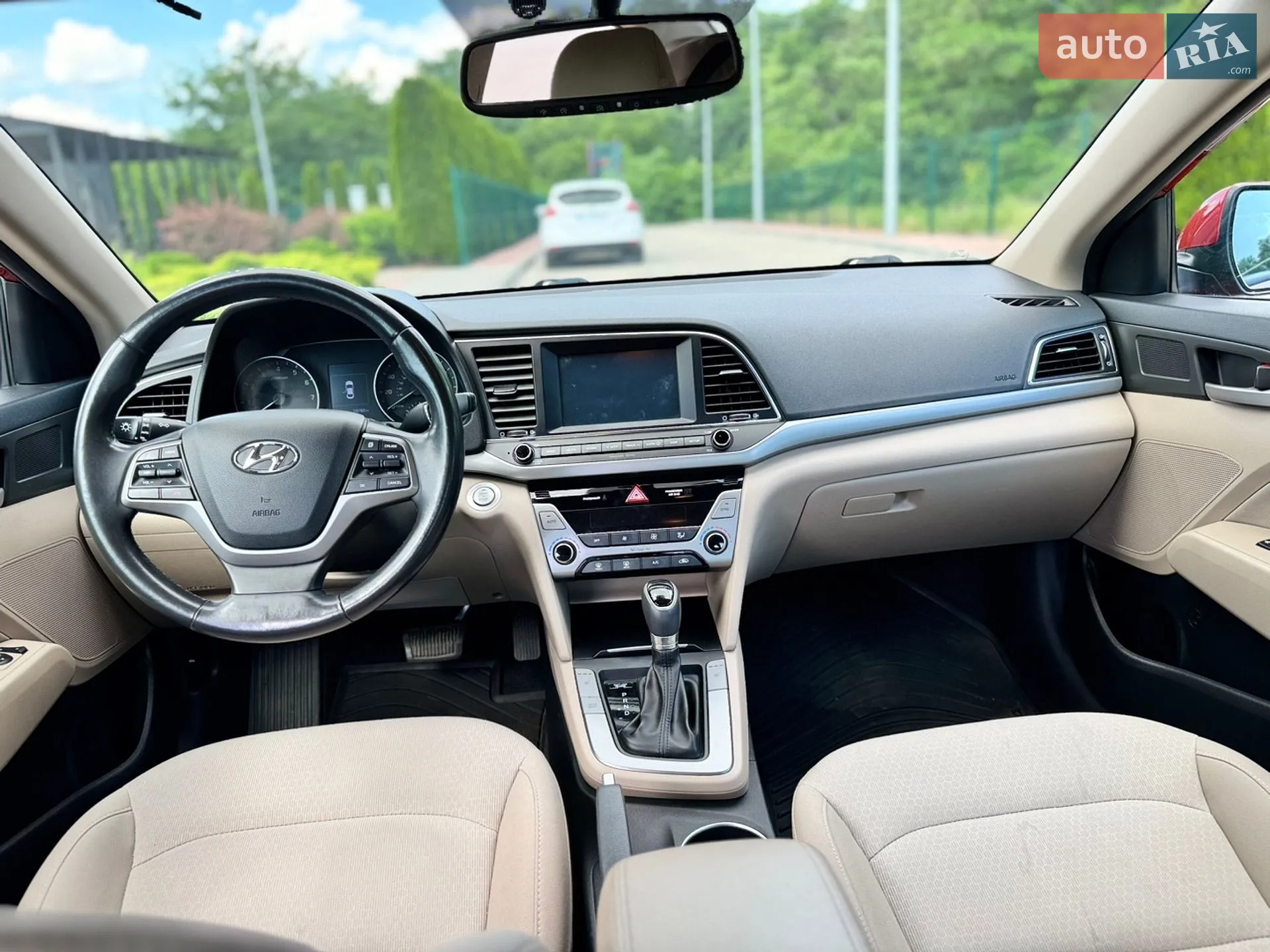2017 Hyundai Elantra - мініатюра 24