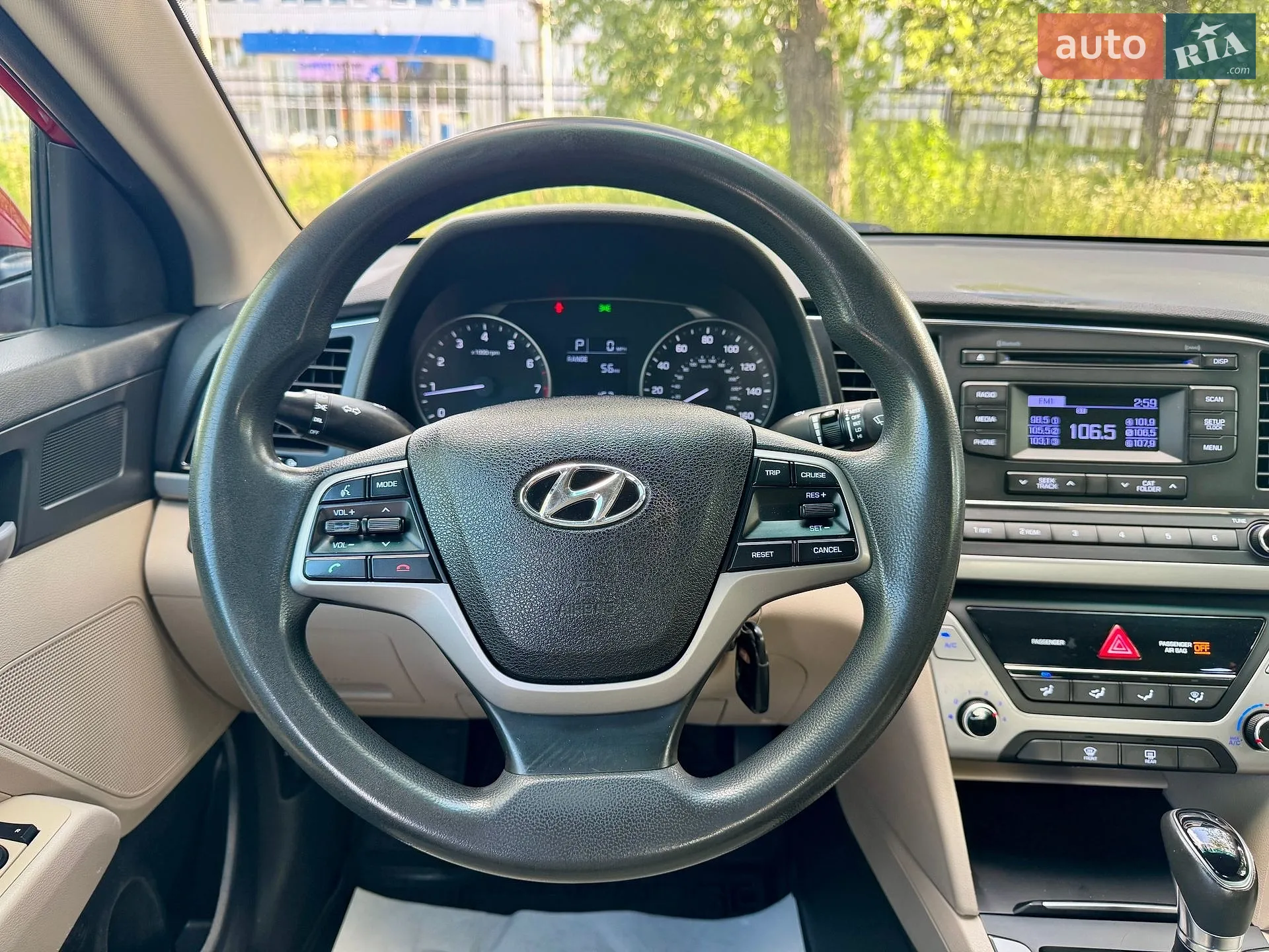2017 Hyundai Elantra - мініатюра 23