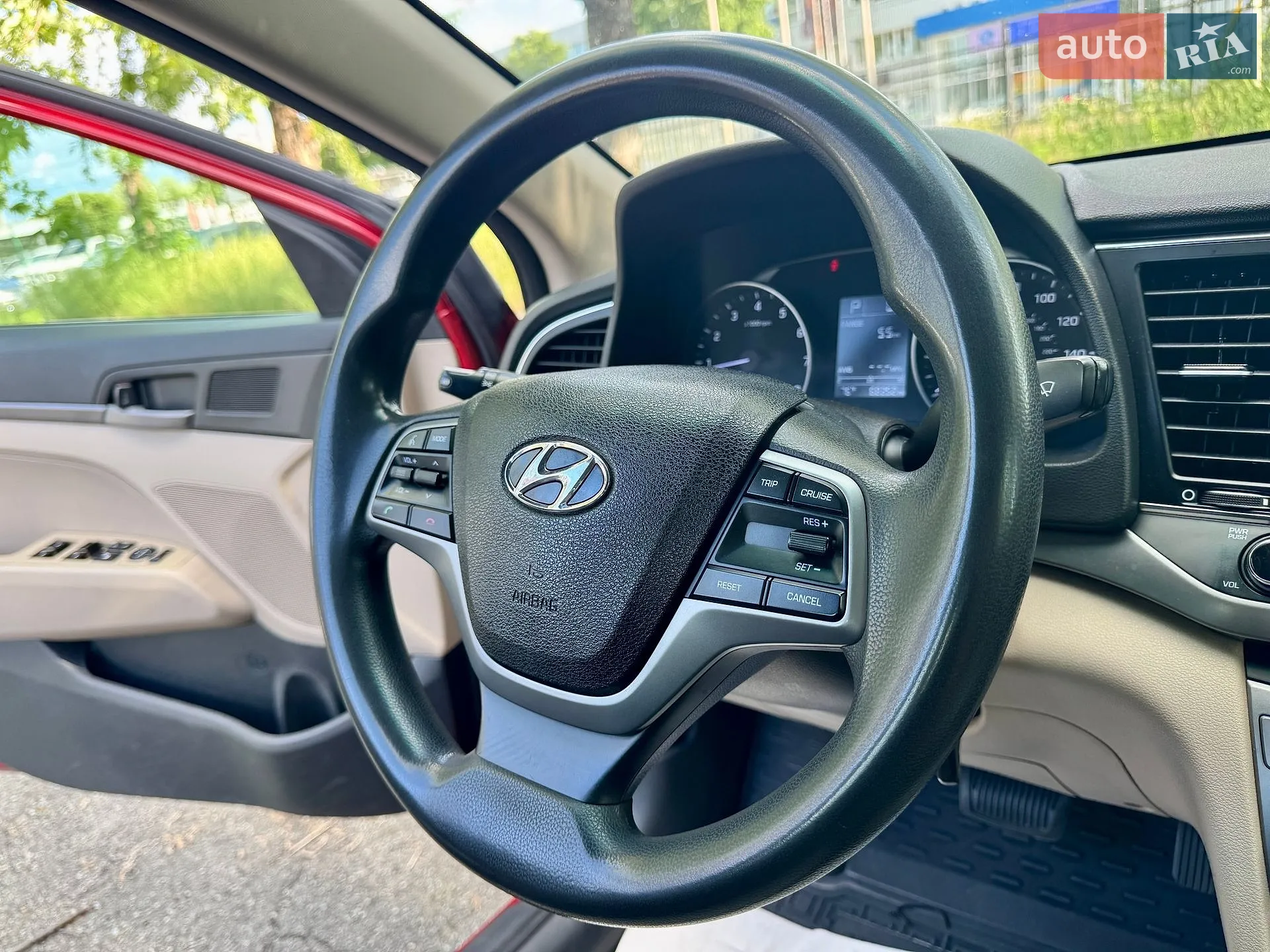 2017 Hyundai Elantra - мініатюра 28