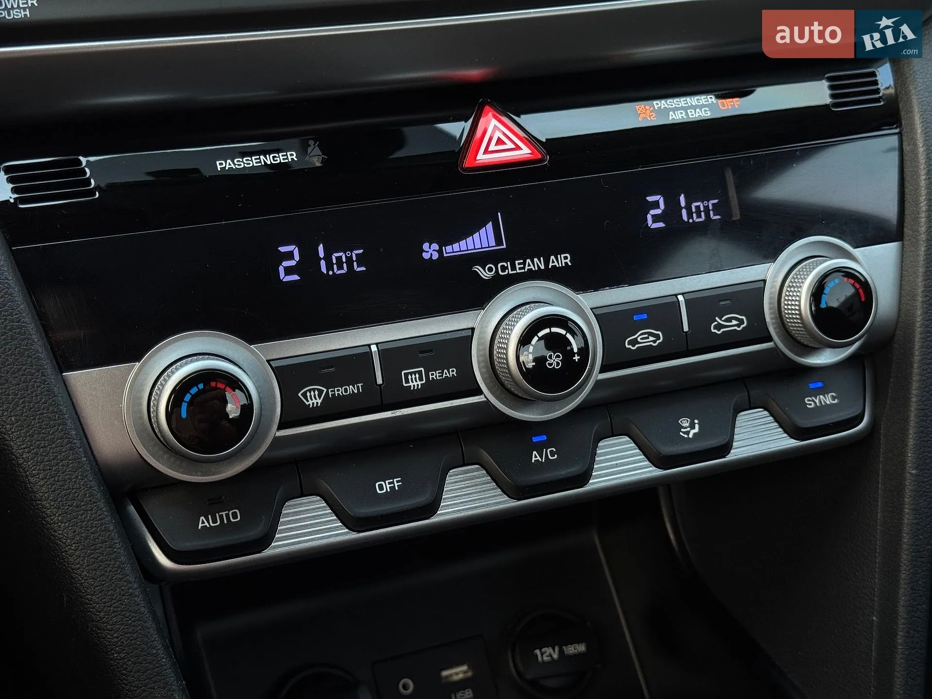 2019 Hyundai Elantra - мініатюра 27