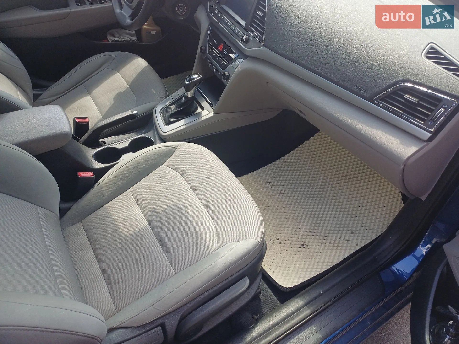2016 Hyundai Elantra - мініатюра 5