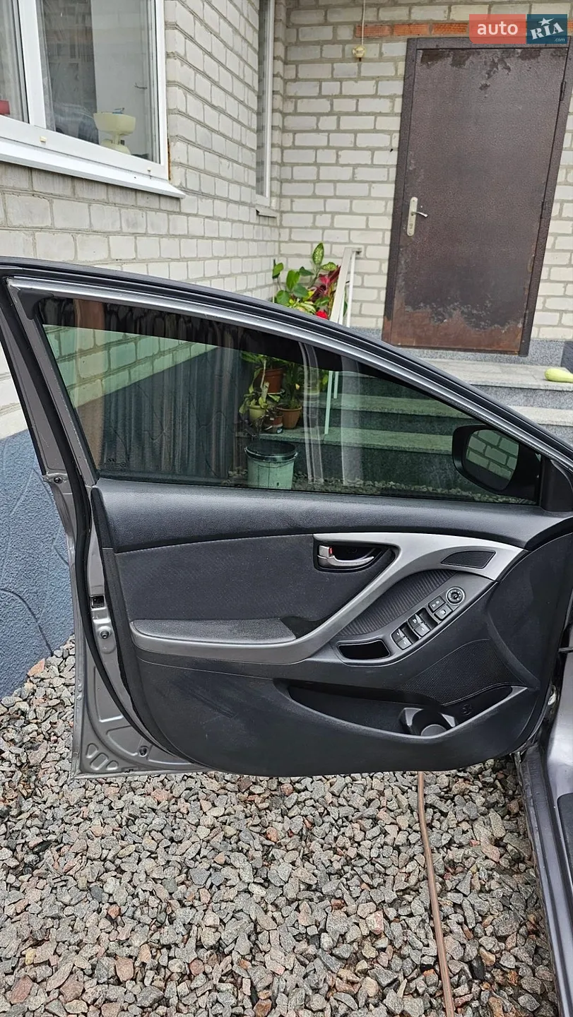 2012 Hyundai Elantra - мініатюра 20