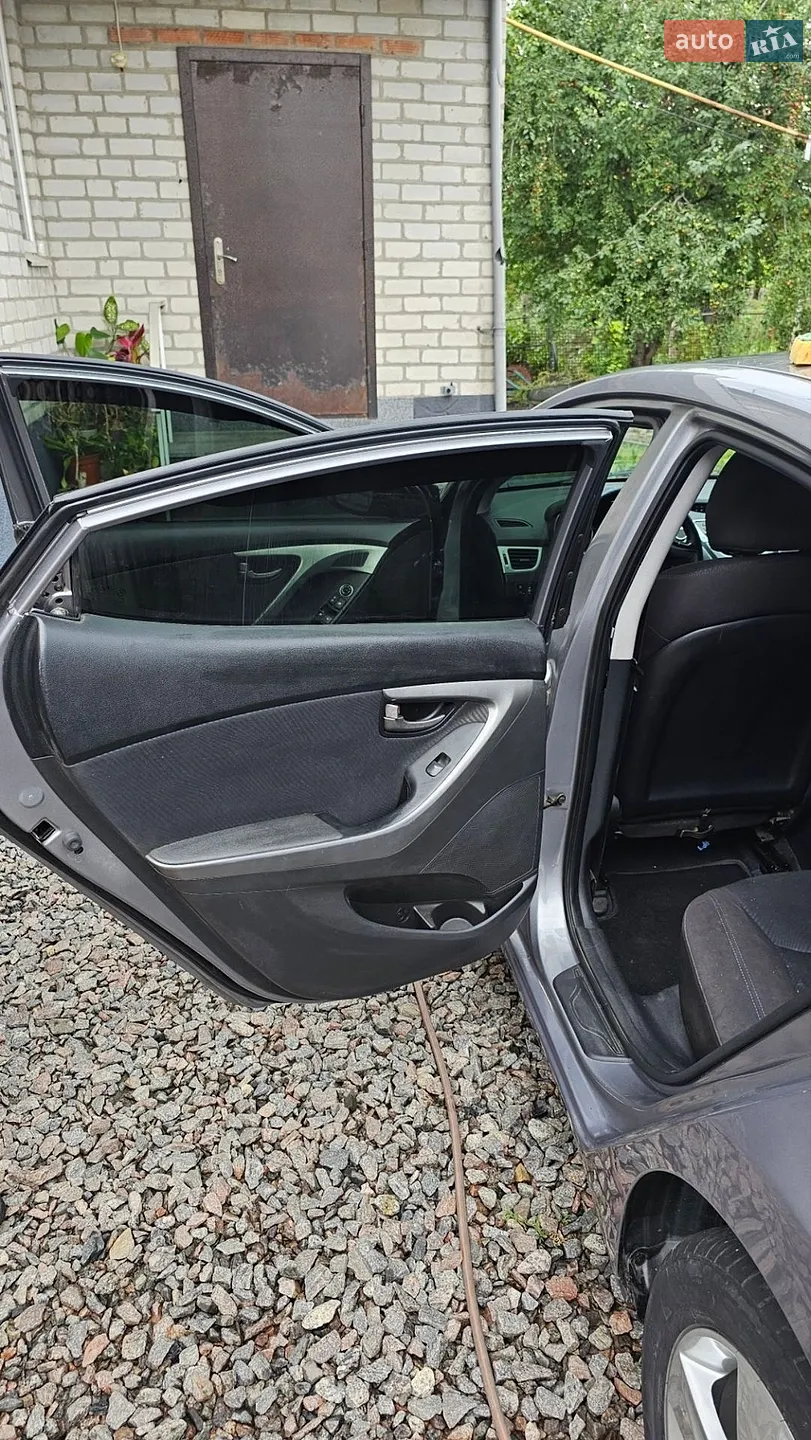 2012 Hyundai Elantra - мініатюра 21