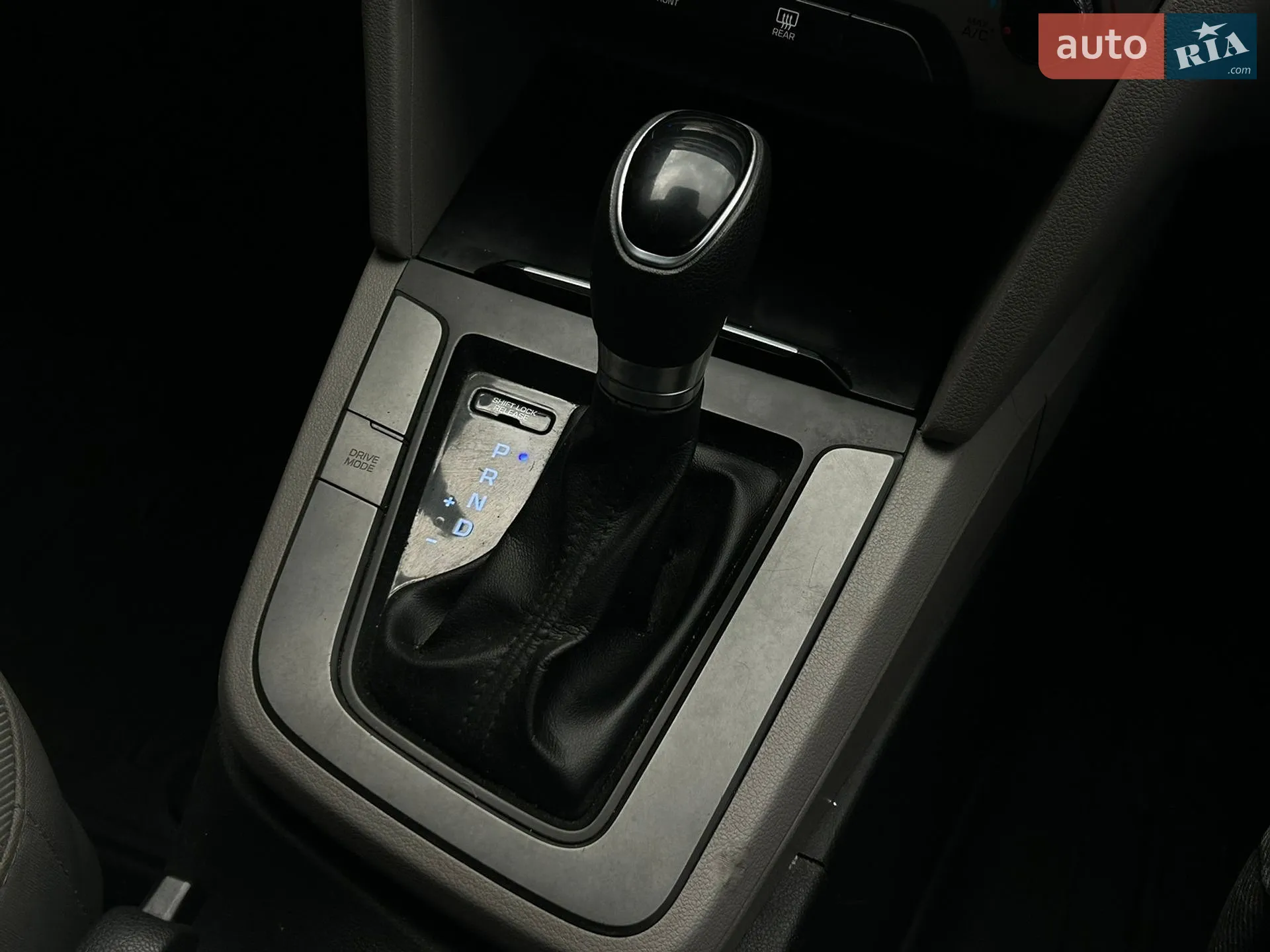 2016 Hyundai Elantra - мініатюра 15