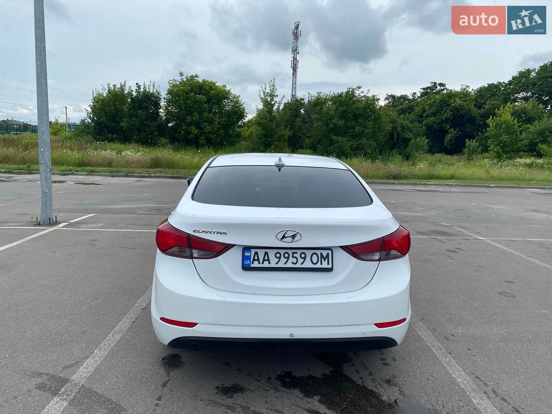 2015 Hyundai Elantra - мініатюра 8