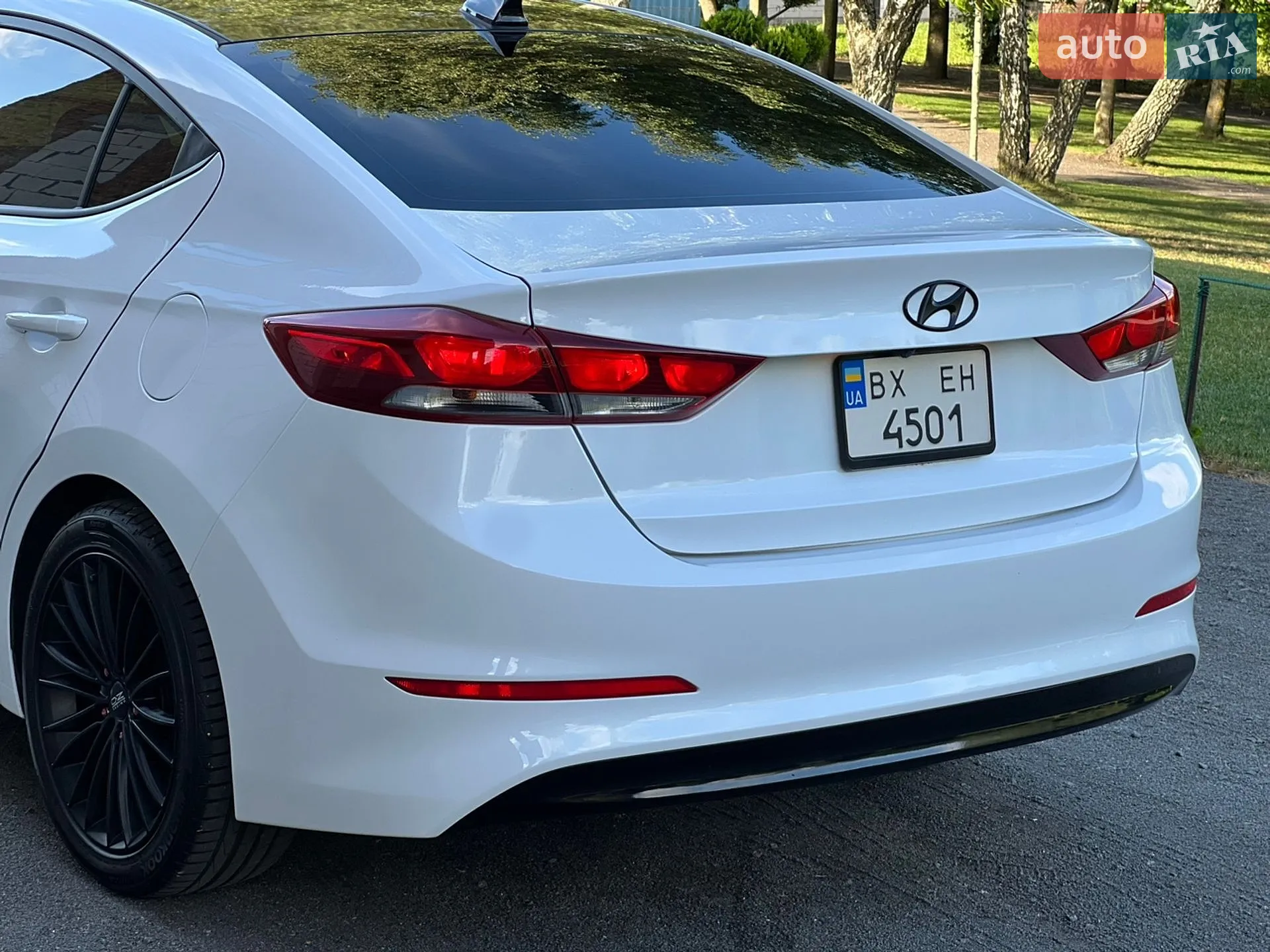 2017 Hyundai Elantra - мініатюра 13