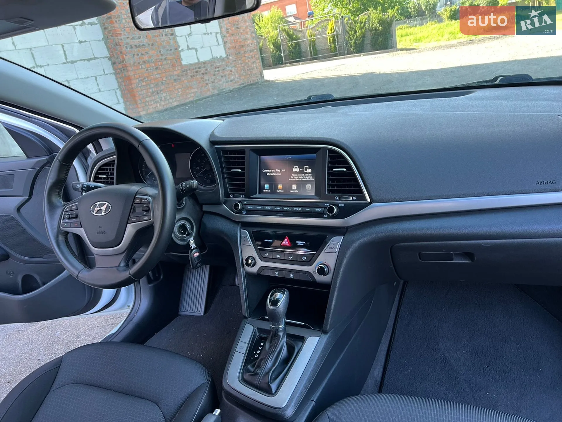 2017 Hyundai Elantra - мініатюра 41