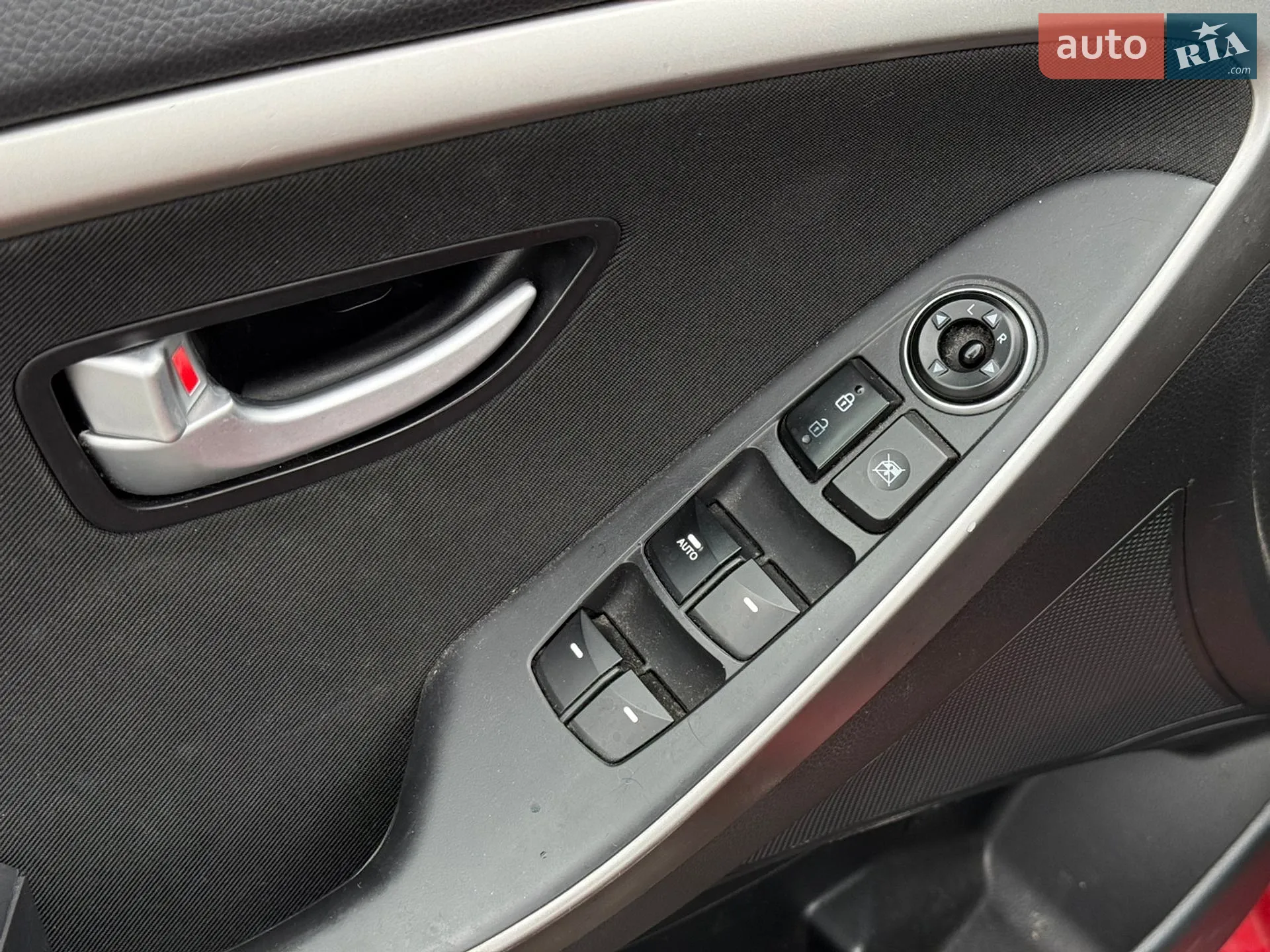 2013 Hyundai Elantra - мініатюра 9