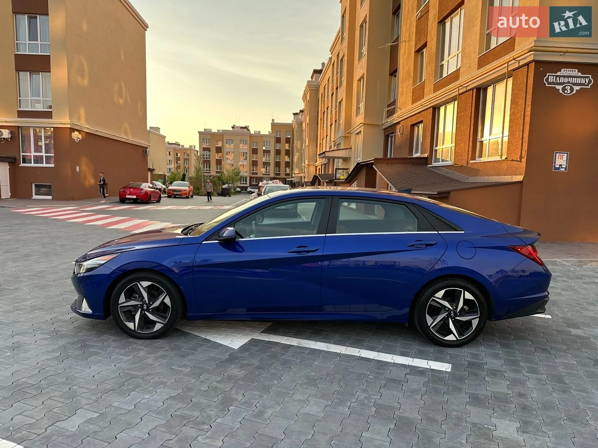 2023 Hyundai Elantra - мініатюра 3