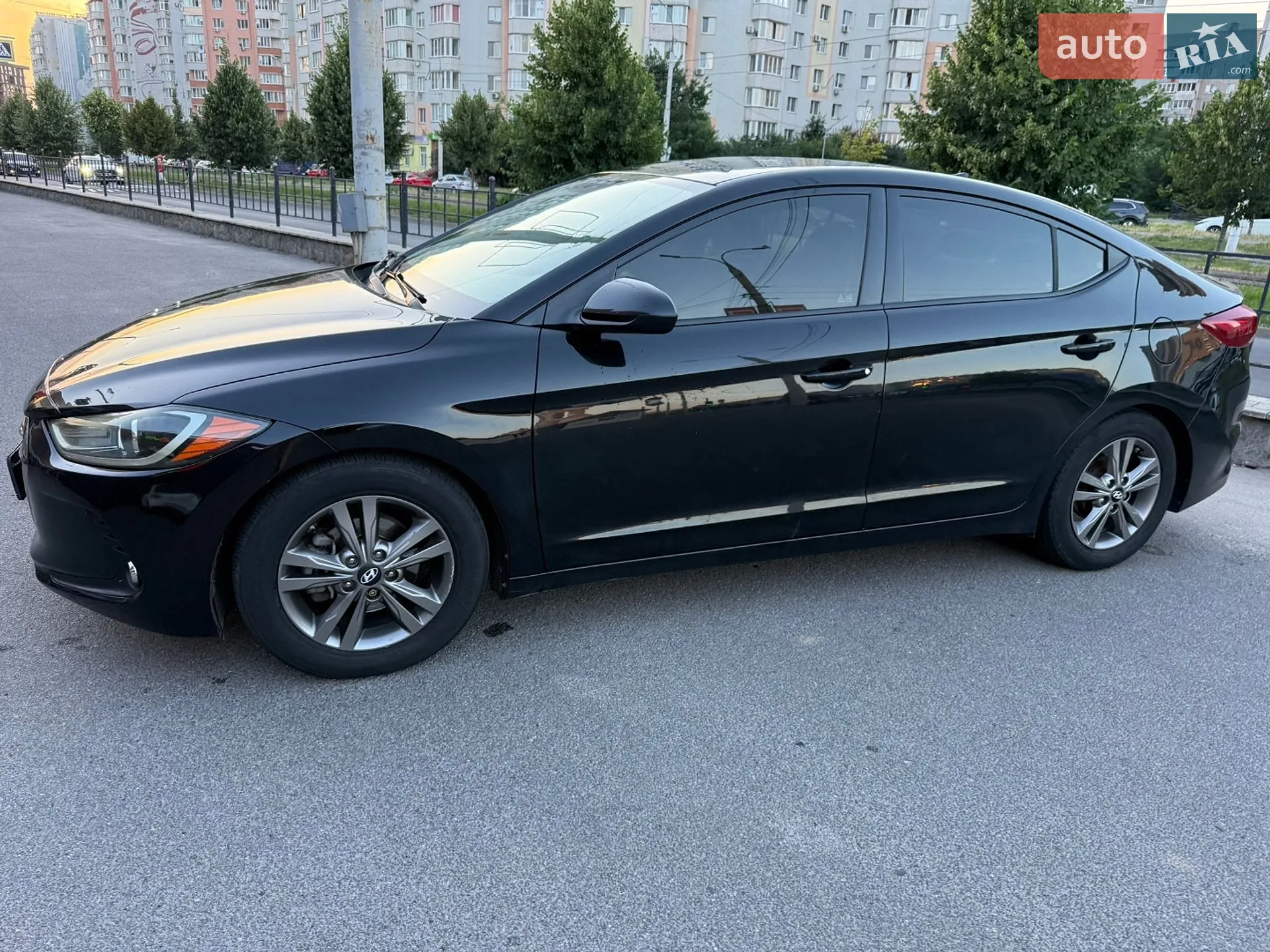 2016 Hyundai Elantra - мініатюра 9