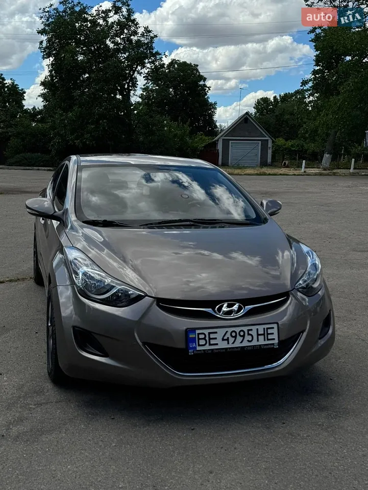 2013 Hyundai Elantra - мініатюра 17