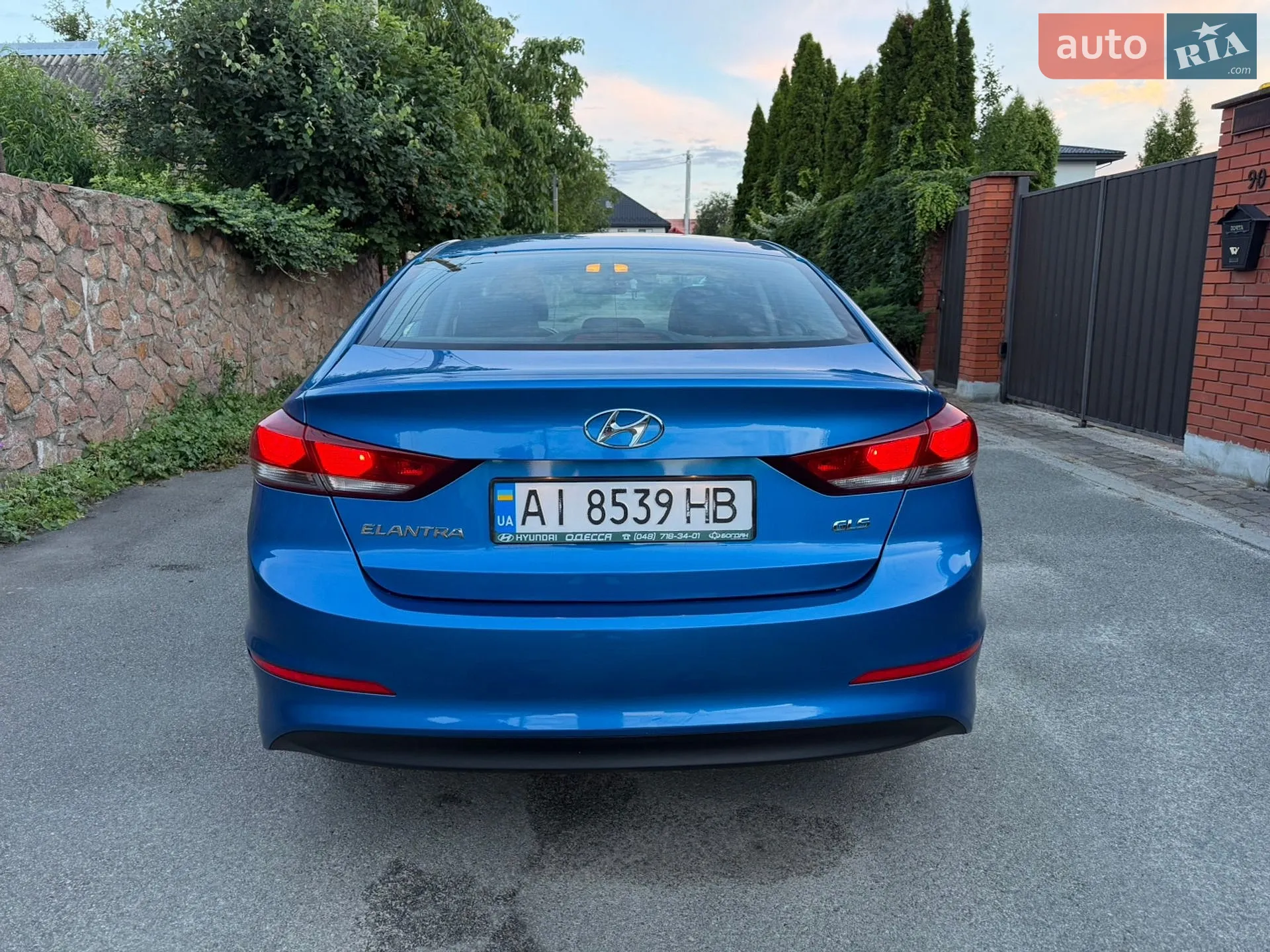 2017 Hyundai Elantra - мініатюра 11