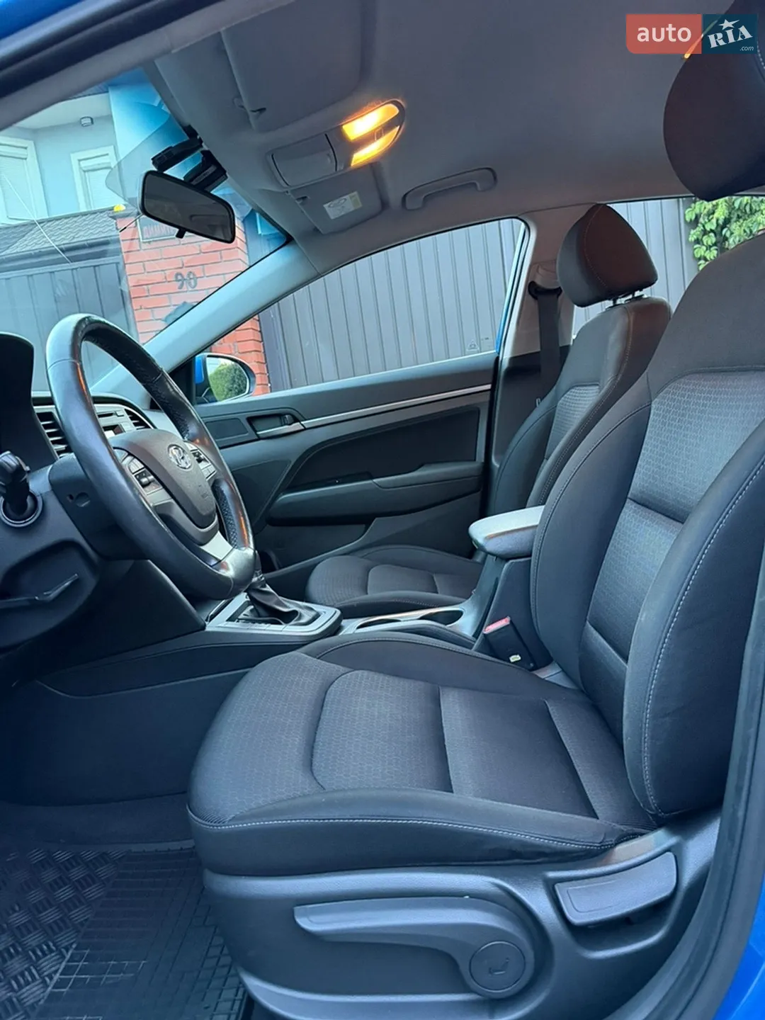 2017 Hyundai Elantra - мініатюра 15