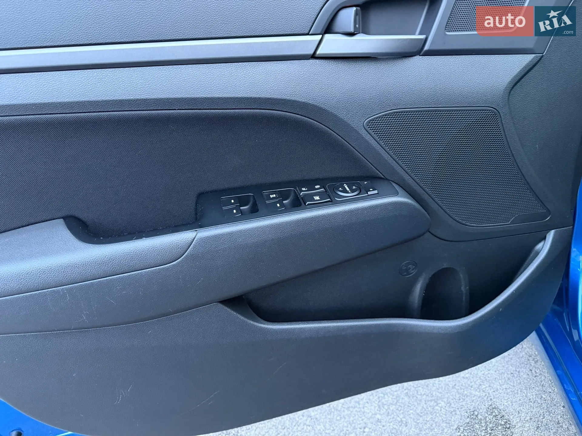 2017 Hyundai Elantra - мініатюра 17