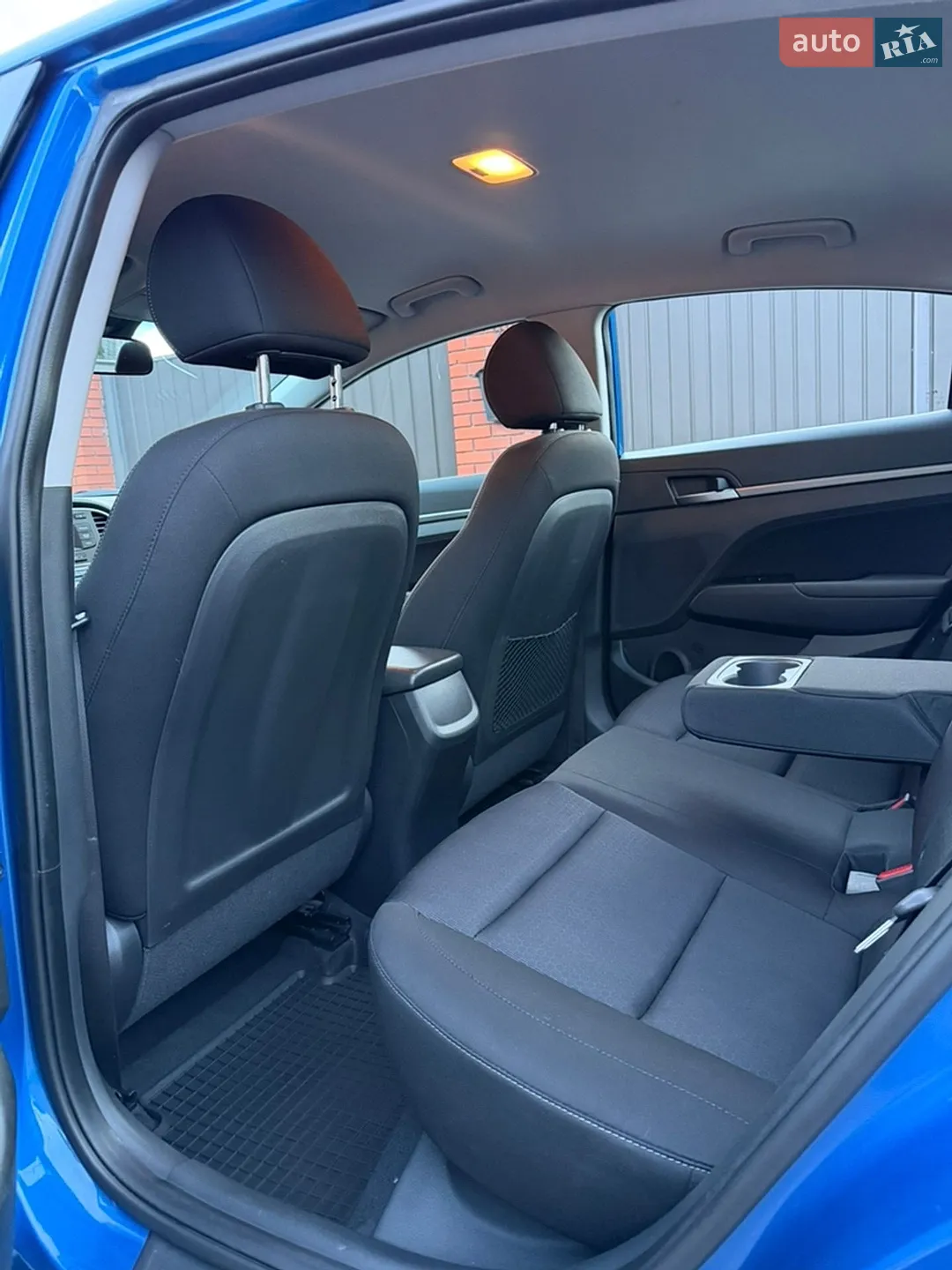 2017 Hyundai Elantra - мініатюра 21