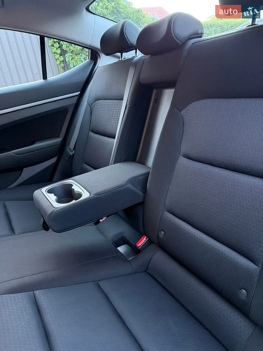 2017 Hyundai Elantra - мініатюра 23