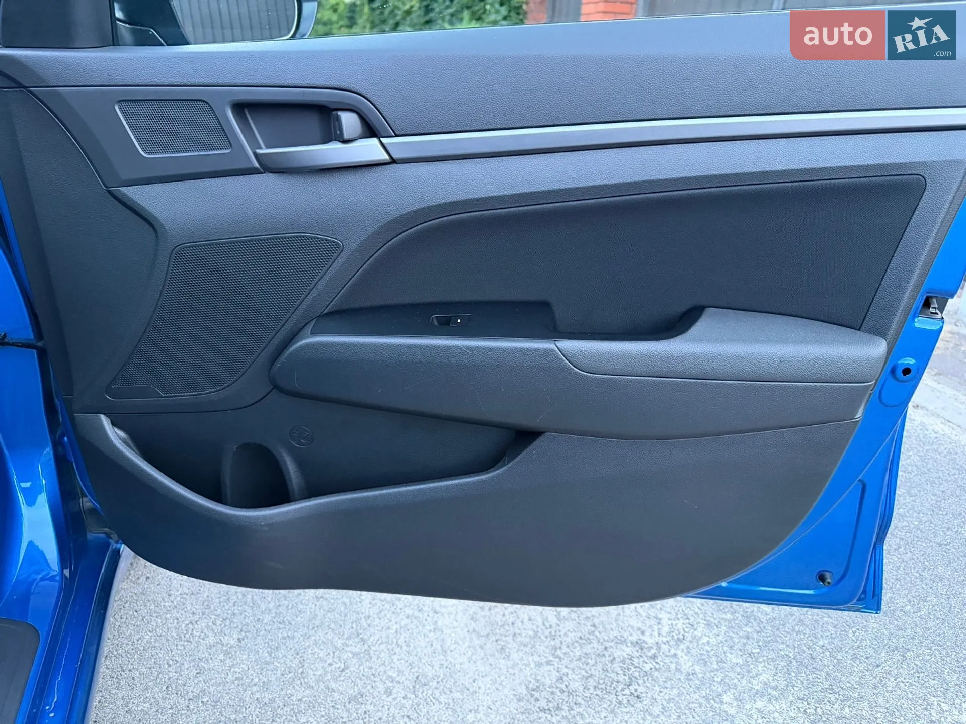 2017 Hyundai Elantra - мініатюра 29