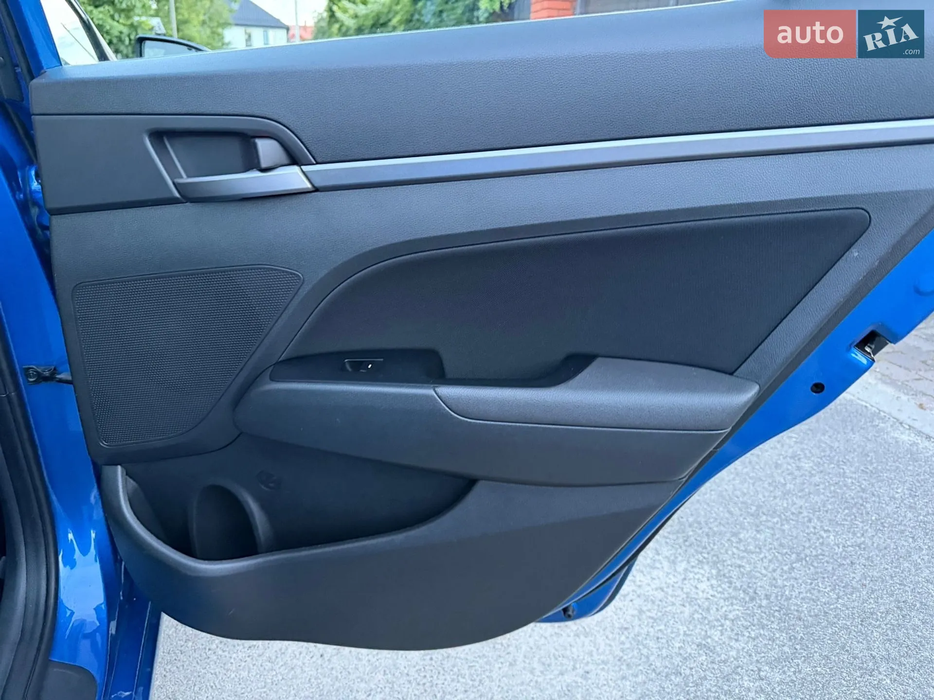 2017 Hyundai Elantra - мініатюра 30