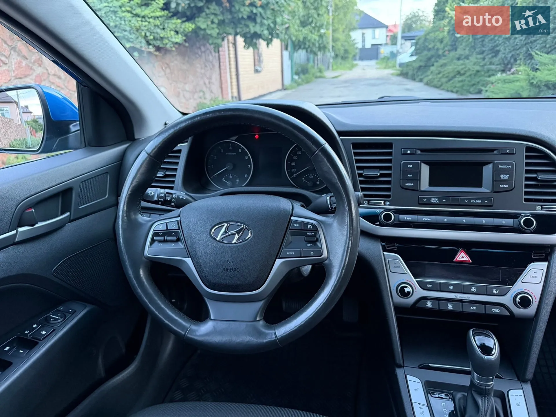 2017 Hyundai Elantra - мініатюра 36