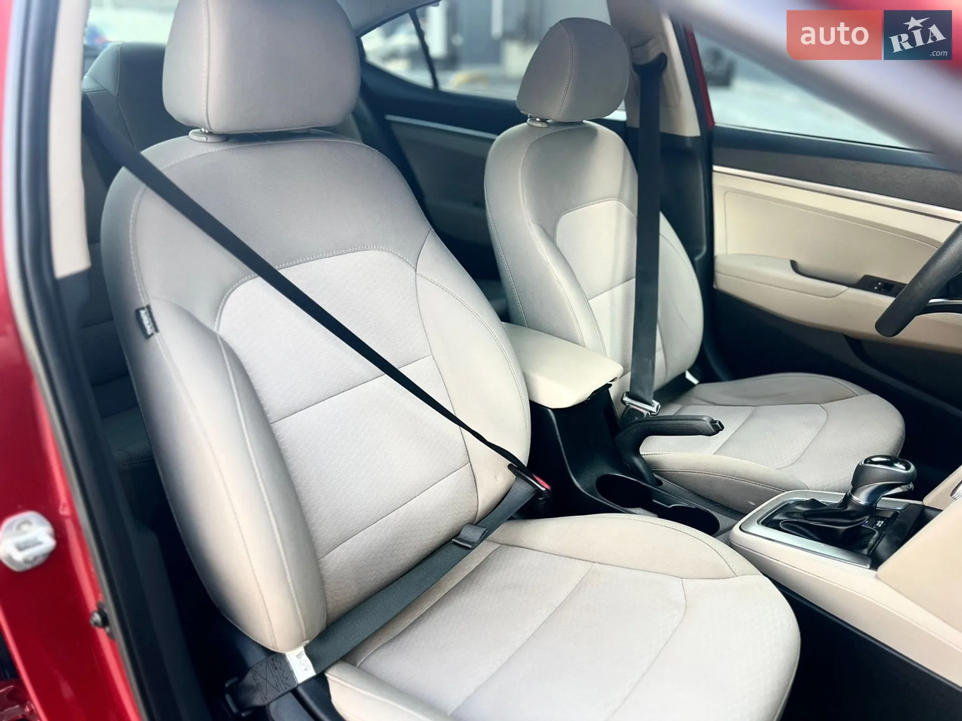 2019 Hyundai Elantra - мініатюра 20