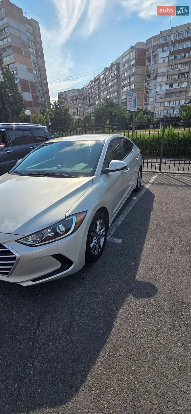 2018 Hyundai Elantra - мініатюра 3