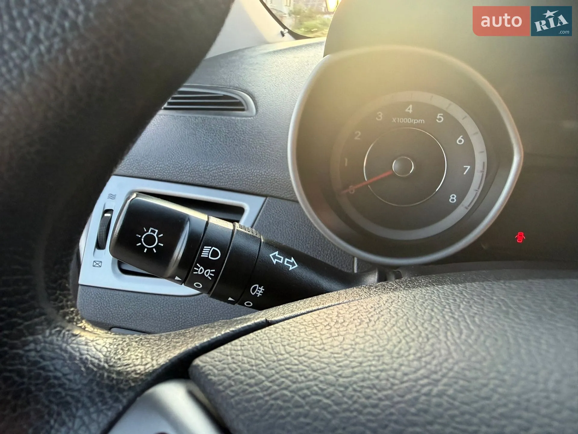 2015 Hyundai Elantra - мініатюра 41