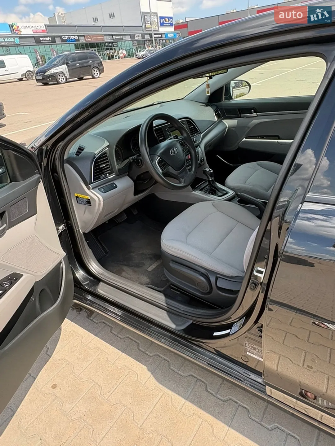 2018 Hyundai Elantra - мініатюра 5