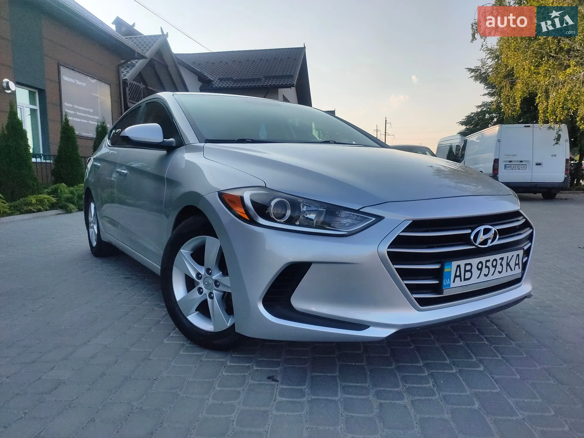 2018 Hyundai Elantra - фото 1