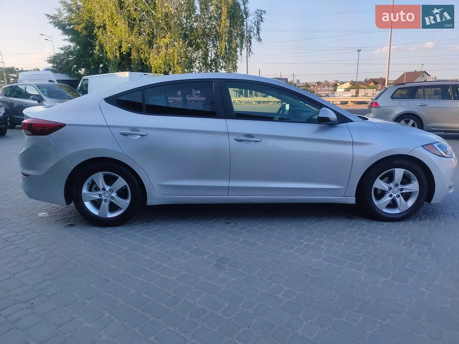 2018 Hyundai Elantra - мініатюра 13