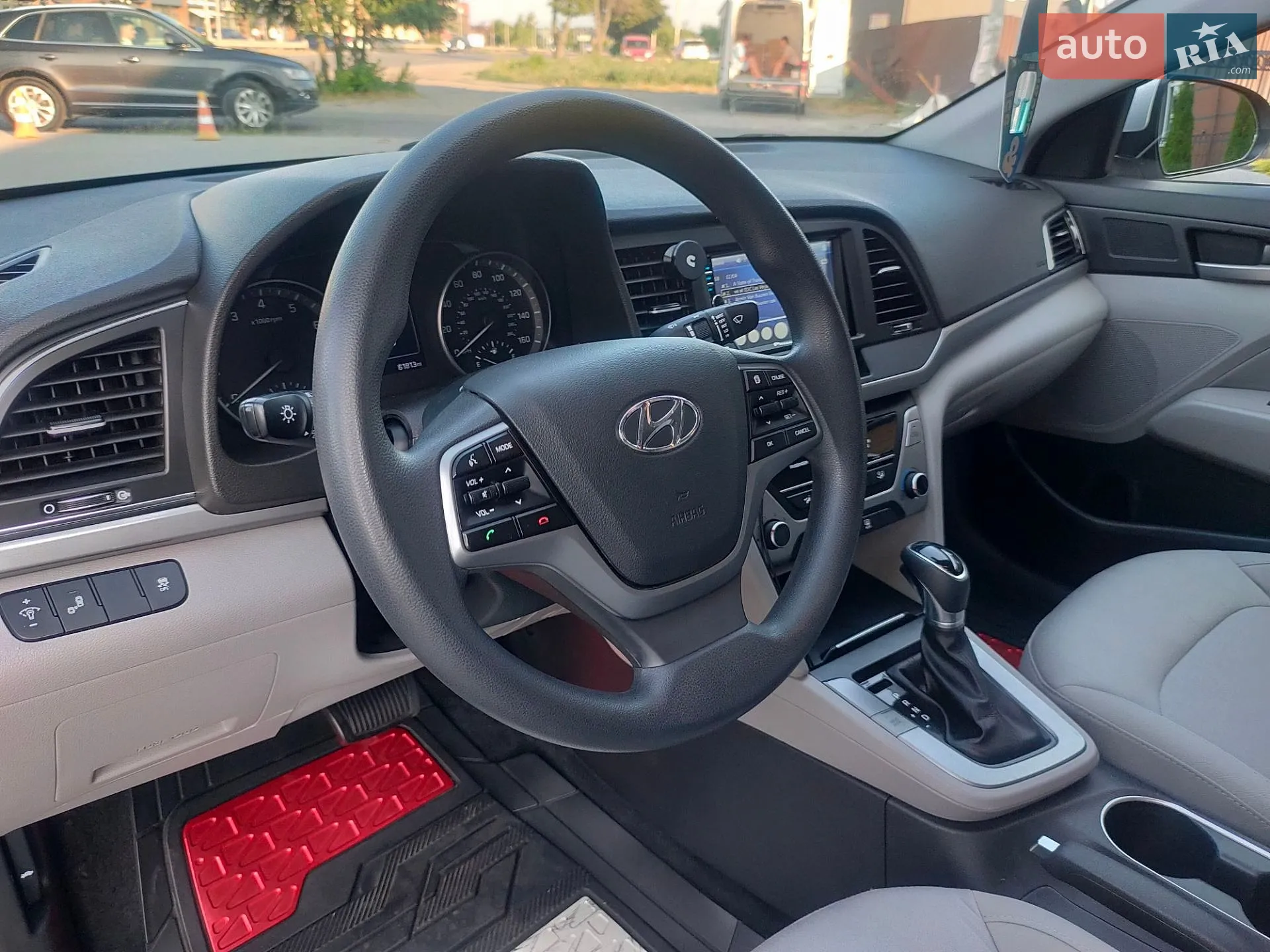2018 Hyundai Elantra - мініатюра 17