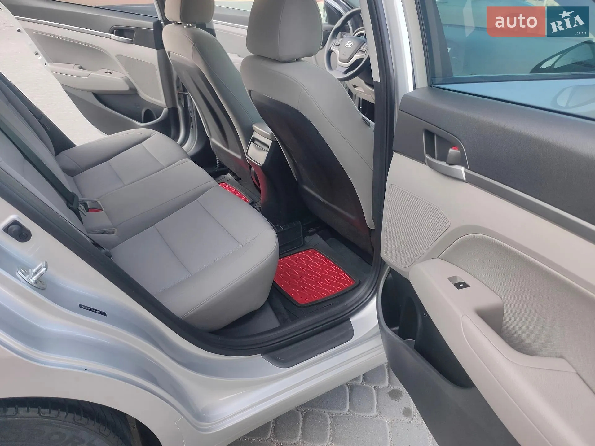 2018 Hyundai Elantra - мініатюра 19