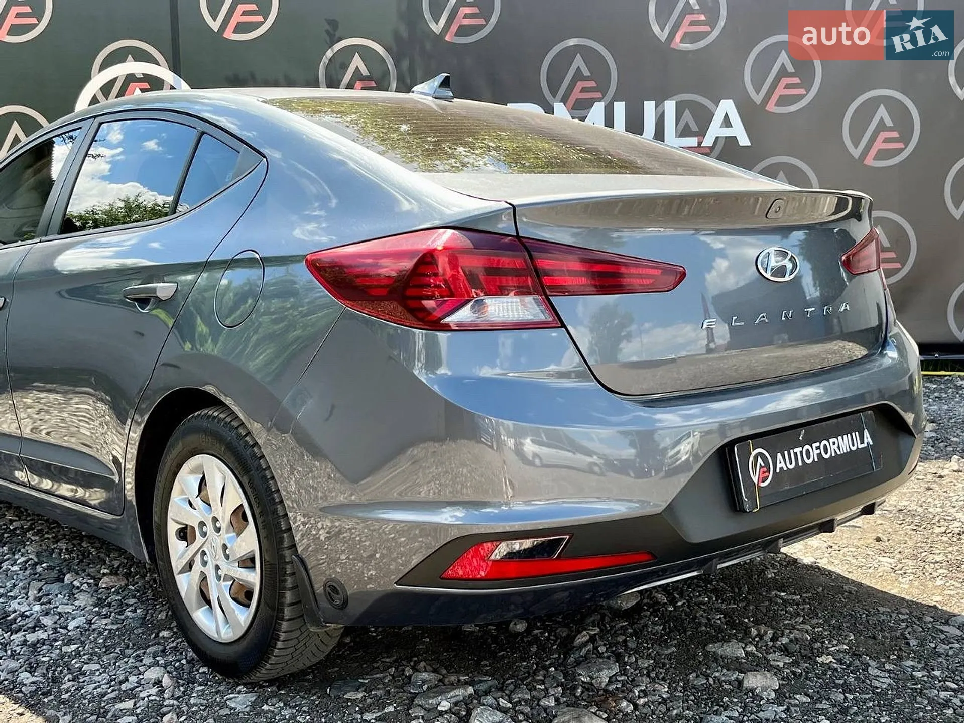 2019 Hyundai Elantra - мініатюра 8
