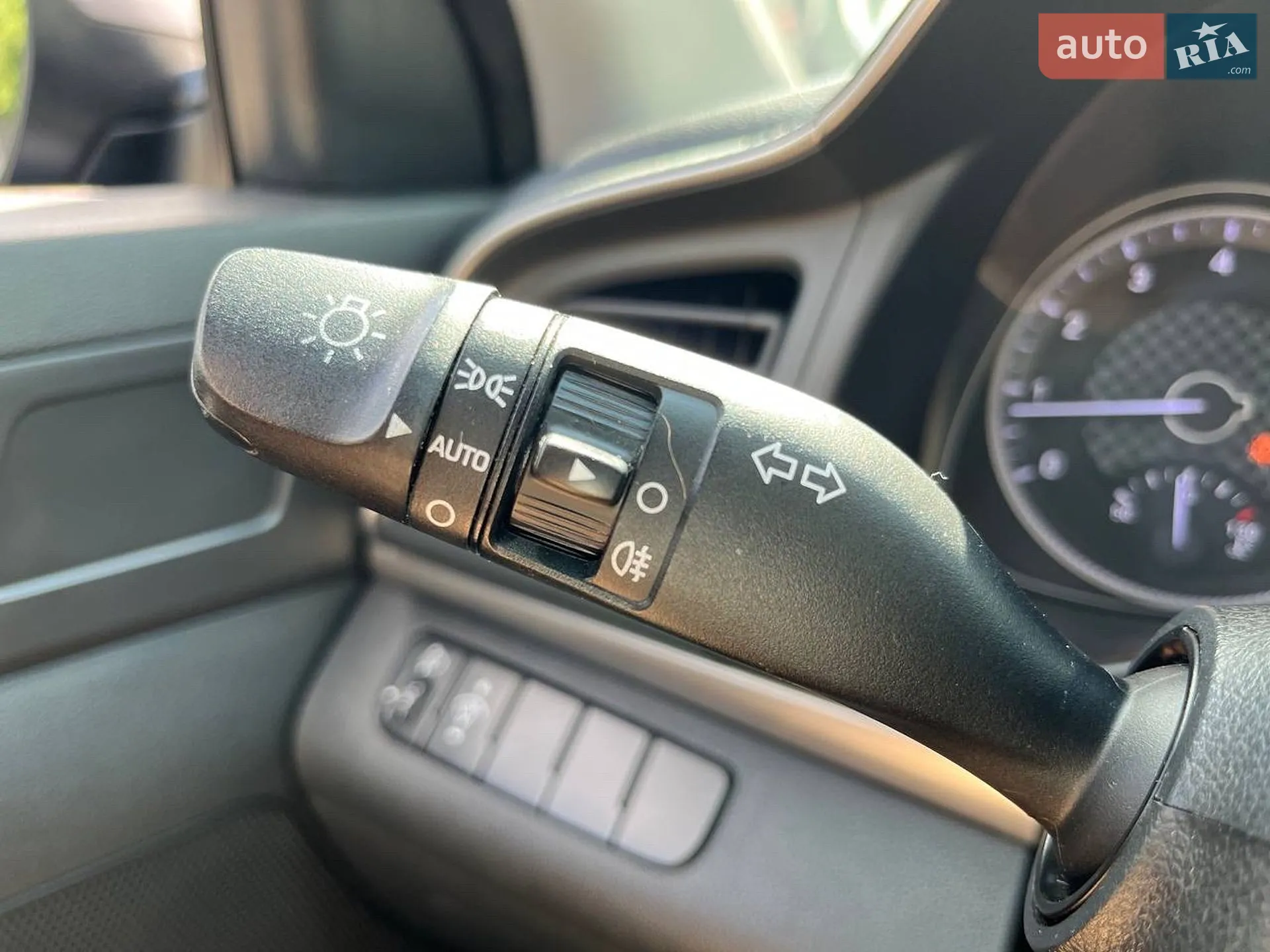 2019 Hyundai Elantra - мініатюра 15